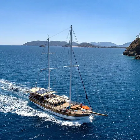 Botel Hka Neta Yachting