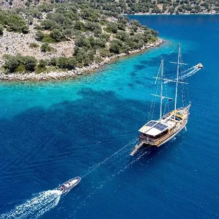 Botel Hka Neta Yachting
